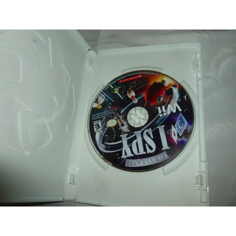 Ultimate I SPY Nintendo Wii Video Game Scholastic RVL-RSUE-USA-B0 2008